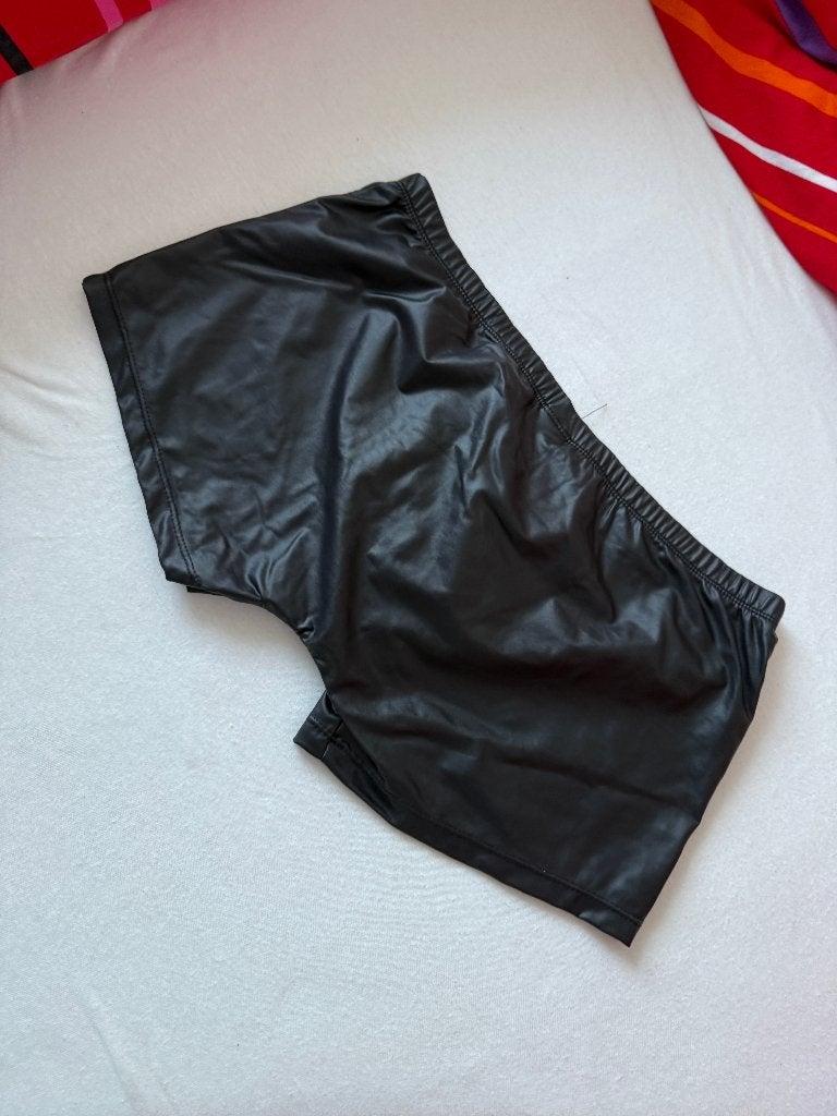 leatherlook, fetisj, short, met open front, maat L, zwart, Ophalen of Verzenden, Zwart, Boxer