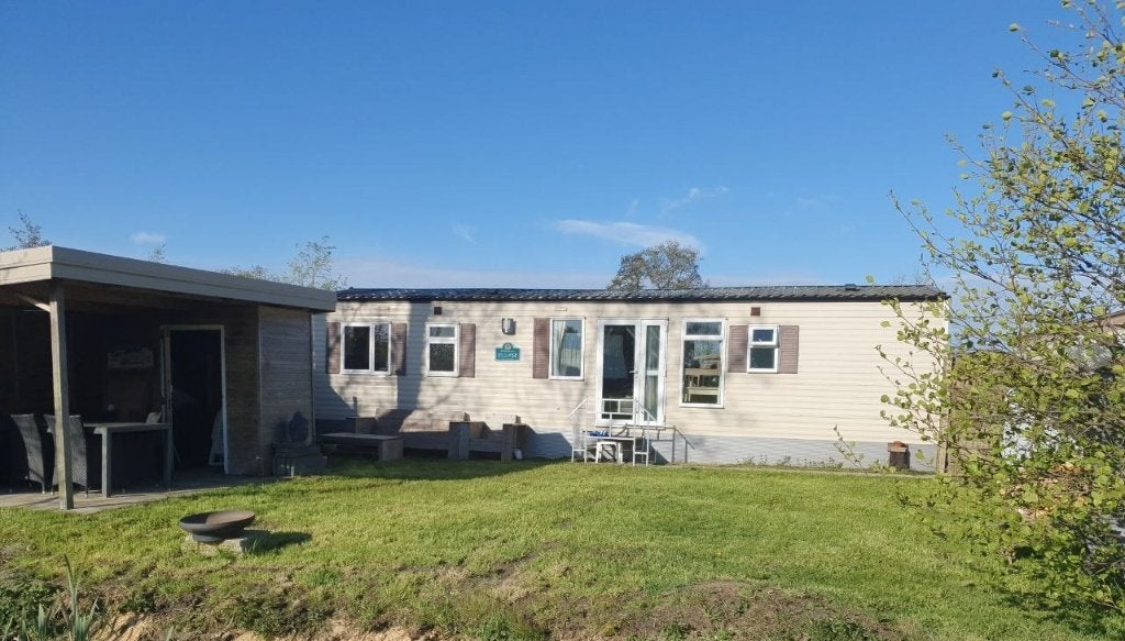 Chalet te huur ter overbrugging t/m april '27, vlakbij Sneek, Huizen en Kamers, Huizen te huur, Sneek, Direct bij eigenaar, Vrijstaande woning