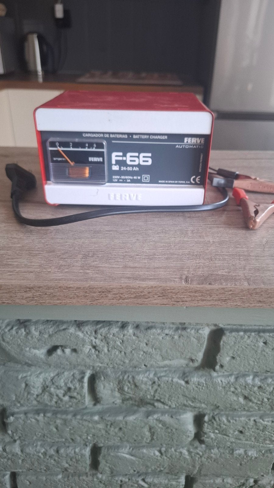Acculader 12V Ferve F-66 - Goede staat, Ophalen of Verzenden