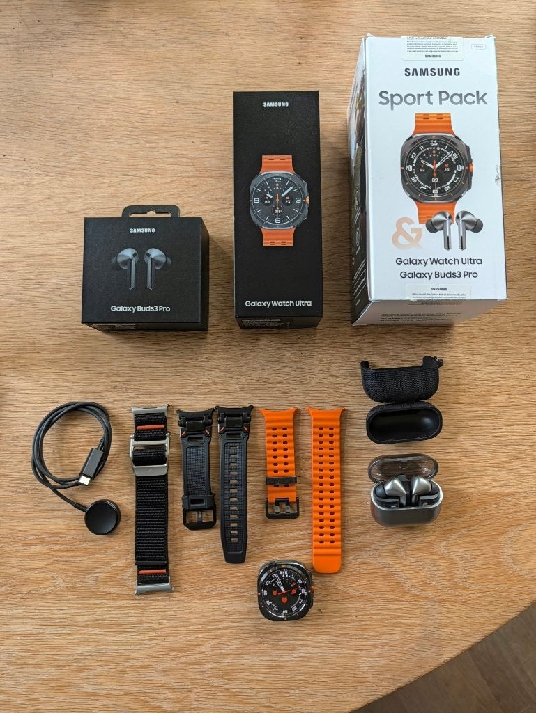 Samsung Galaxy Watch Ultra & Galaxy Buds Pro 3 Sport Pack, Zwart, Stappen, Ophalen of Verzenden, Zo goed als nieuw