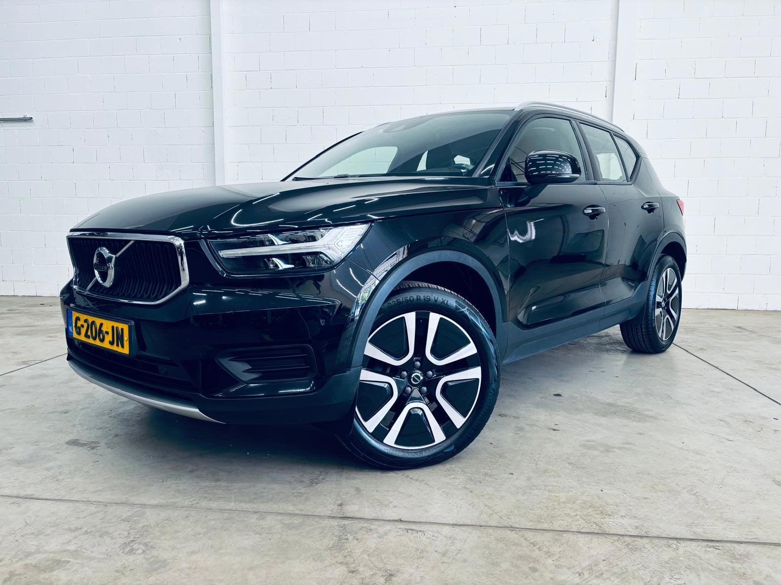 Volvo XC40 1.5 T3 Momentum Pro Automaat Carplay, Dealer onderhouden, Gebruikt, Leder en Stof, Origineel Nederlands