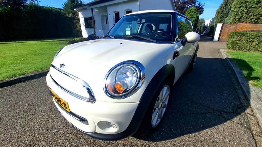 MINI Cooper One 1.6 (bj 2012), Auto's, Voorwielaandrijving, Euro 5, 4 stoelen, Wit
