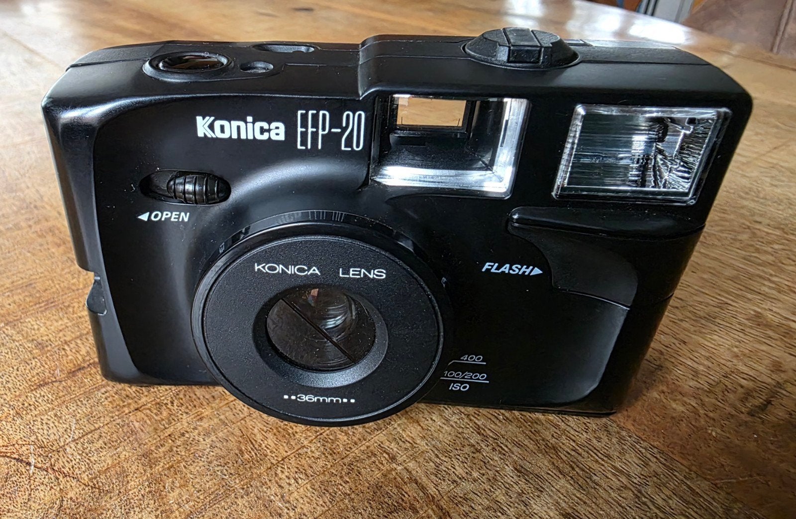 Vintage Konica EFP-20 analoge compactcamera + Rowi tas, Ophalen of Verzenden, Compact, Konica