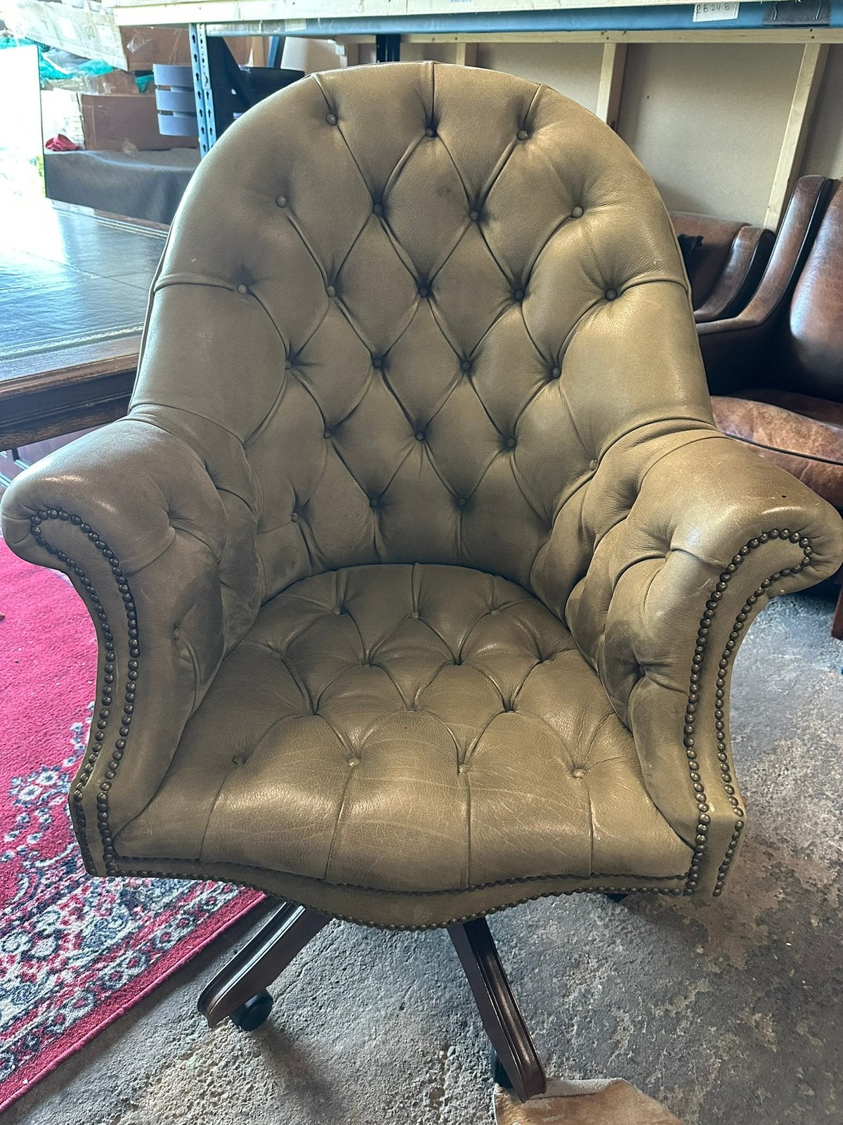 Chesterfield Captains Chair. Izgs, Ophalen, Gebruikt, Chesterfield, 75 tot 100 cm