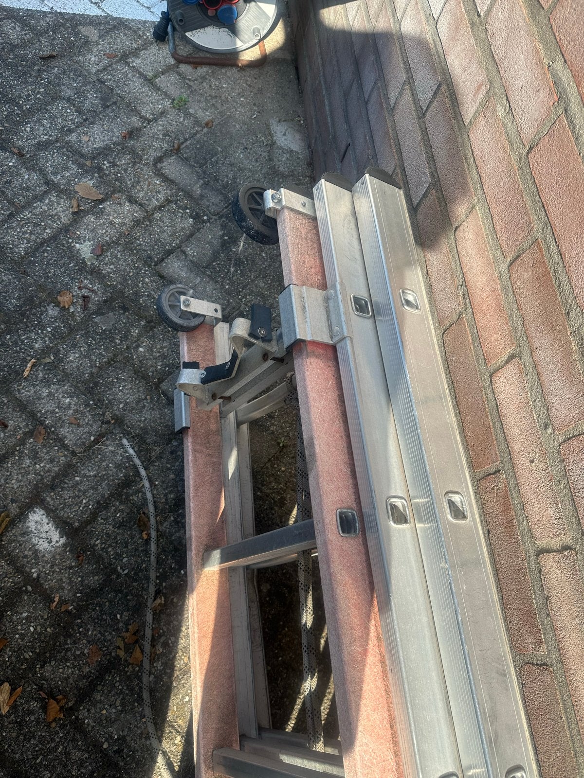 Tubesca uitschuifbare ladder - 3 x 10 trede!, Gebruikt, Ophalen of Verzenden, Ladder, Opvouwbaar of Inschuifbaar