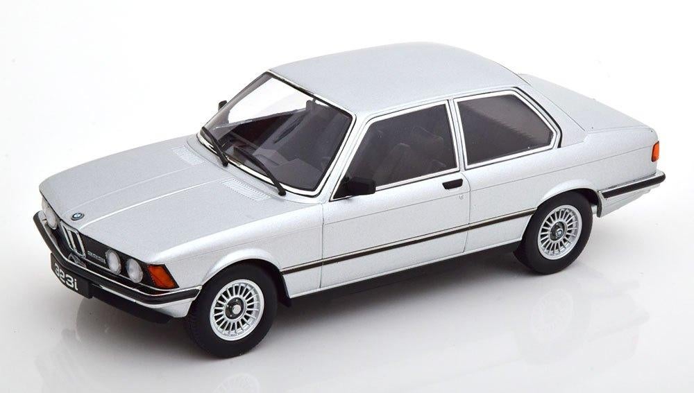 BMW 323i (E21) 1978 Zilver 1-18 KK-Scale (Metaal), Hobby en Vrije tijd, Overige merken, Tschuiten@hotmail.com, Duitsland, Auto
