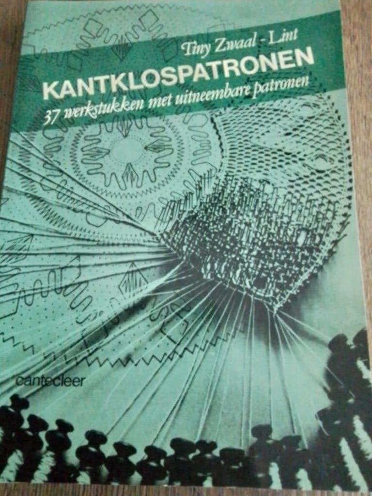 37 werkstukken van kantklossen, Tiny Zwaal Lint, Hobby en Vrije tijd, Kantklossen, Ophalen of Verzenden, Nieuw, Patronen