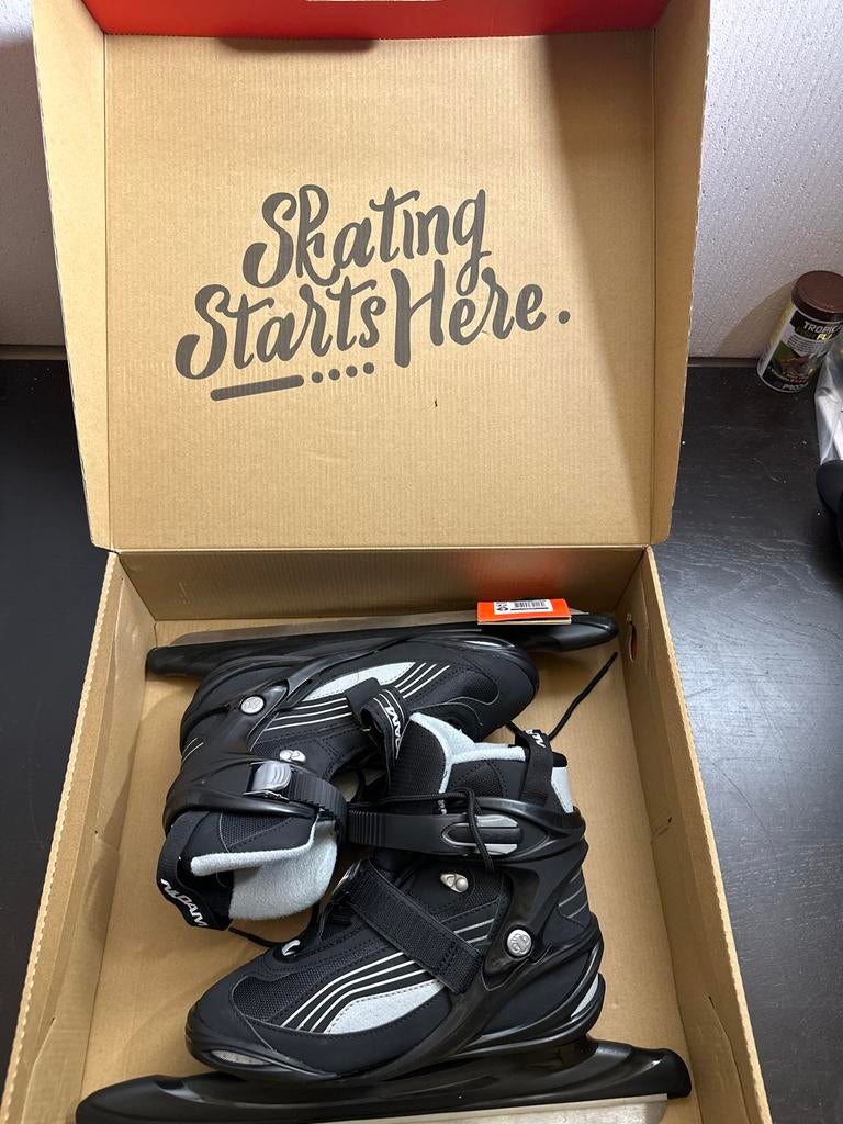 Nieuwe Nijdam Speed Ice Skates - Maat 39 met lichte schade, ., Nieuw, Ophalen of Verzenden, .