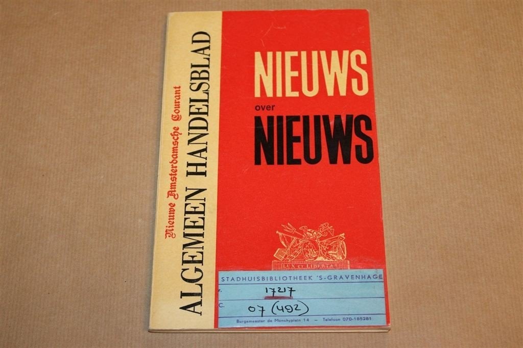 Nieuws over Nieuws — Hoe een Krant Wordt Gemaakt 1960, Ophalen of Verzenden, Gelezen