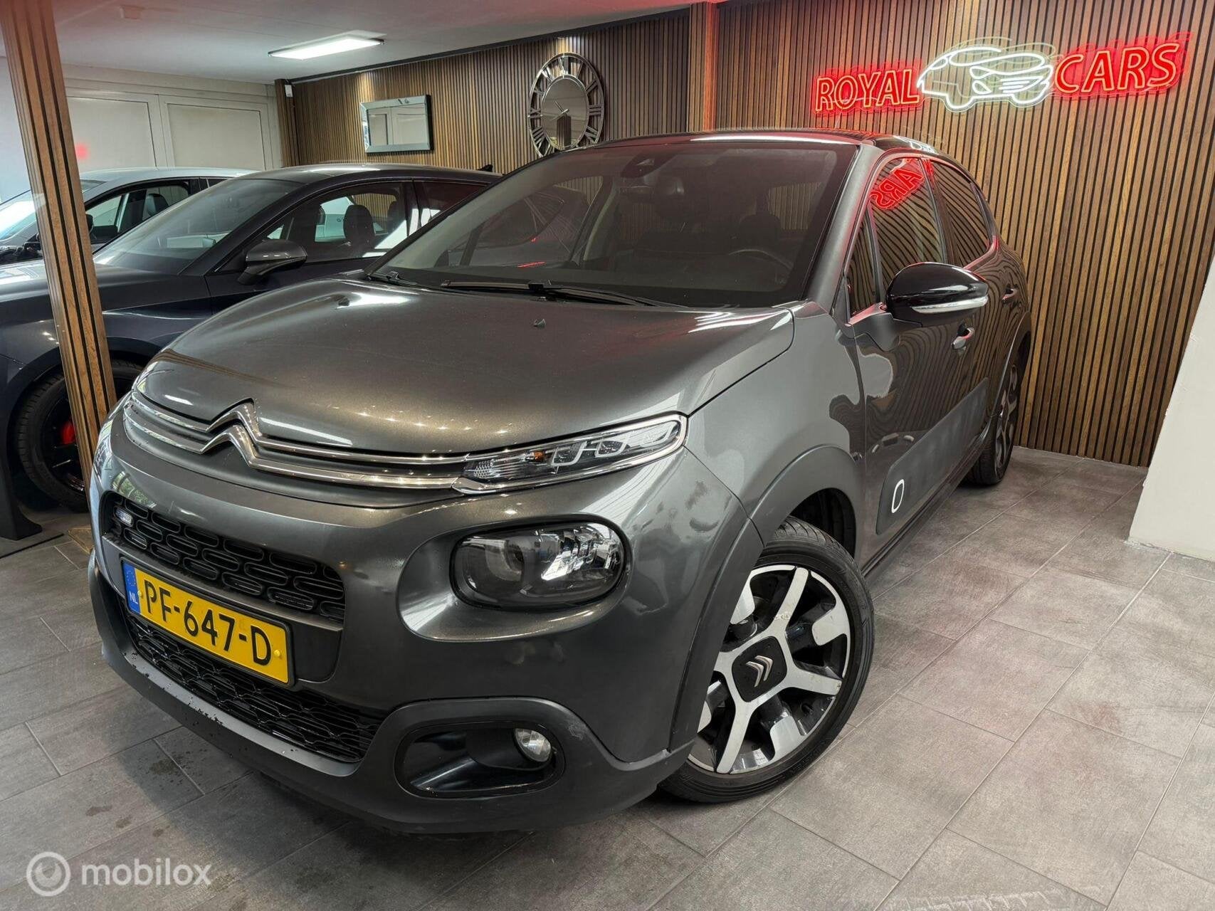 Citroen C3 1.2 PureTech S&S Shine|100% onderhouden|Camera, 450 kg, Euro 6, 1199 cc, 450 kg
