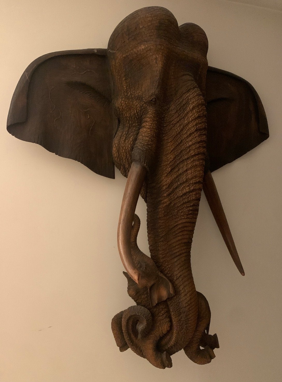 Prachtig handgesneden houten olifanten wanddecoratie, Antiek en Kunst, Ophalen of Verzenden, Wanddecoratie, 1 meter - 2 meter