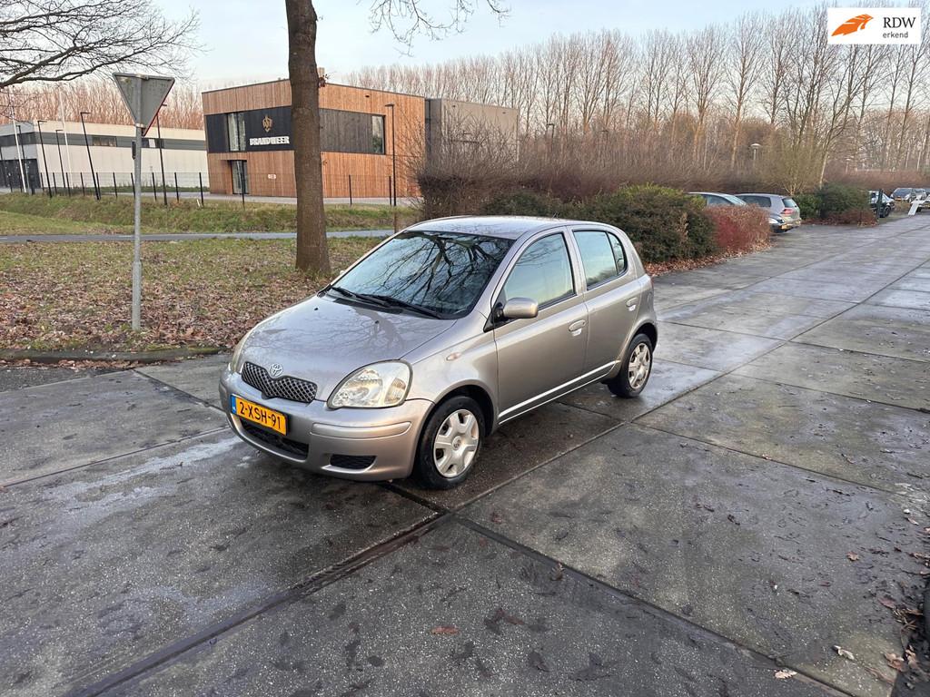 Toyota Yaris 1.3 VVT-i Terra Airco.Airco, Auto's, Toyota, Voorwielaandrijving, Gebruikt, 31 €/maand, 4 cilinders