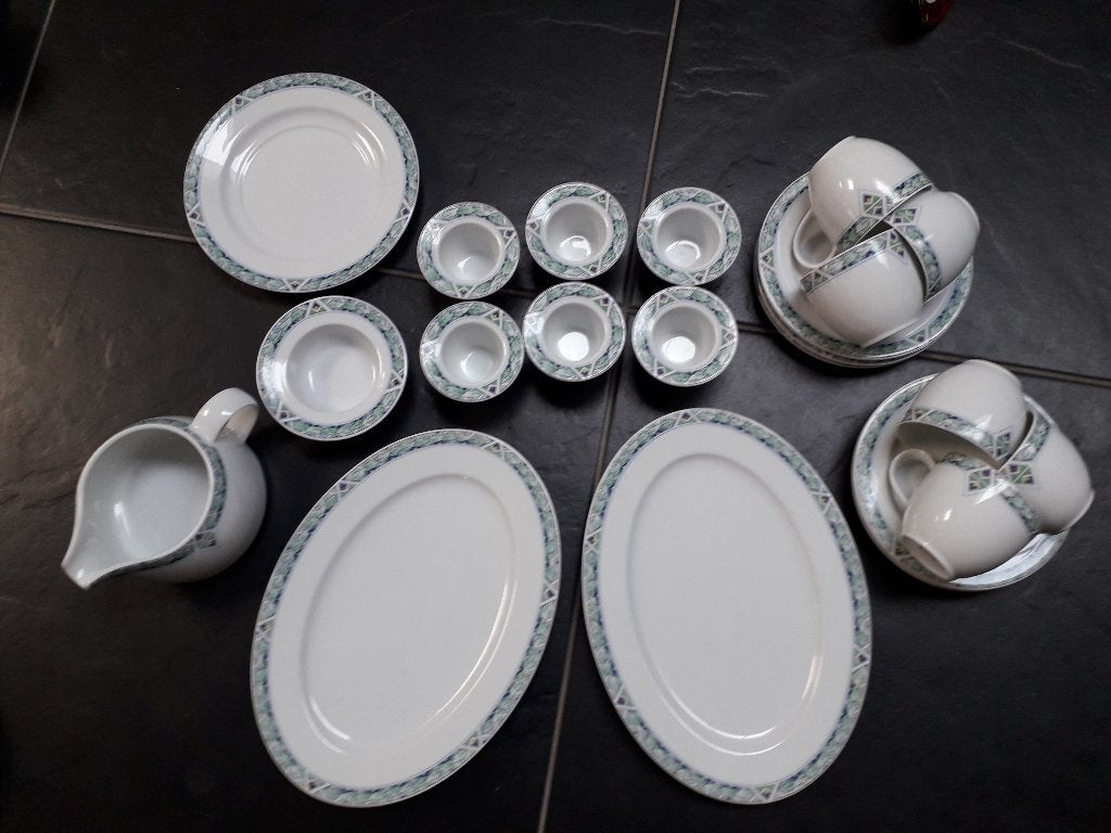 servies Arzberg bijna alles zelfs nieuw nooit gebruikt, Arzberg, Ophalen of Verzenden, Zo goed als nieuw, Overige stijlen