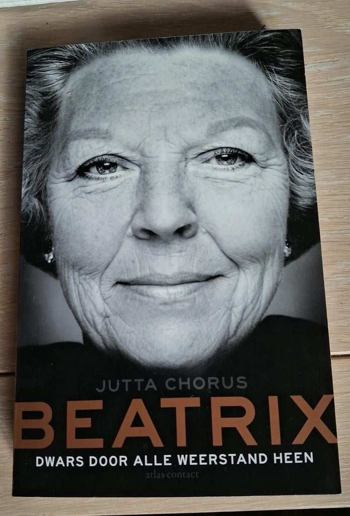 Jutta Chorus - Beatrix, Boeken, Politiek en Maatschappij, Zo goed als nieuw, Nederland, Ophalen of Verzenden