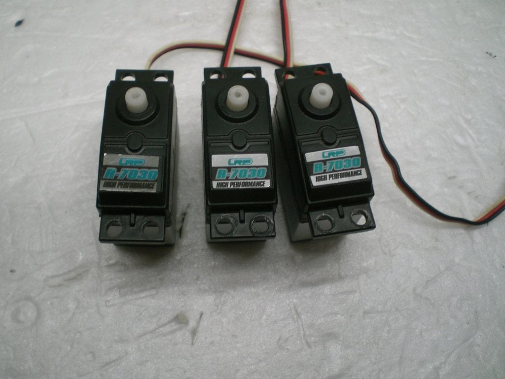 3 X LRP Servo R-7030 3kg 133730 als nieuw High Performance, Ophalen of Verzenden, Zo goed als nieuw