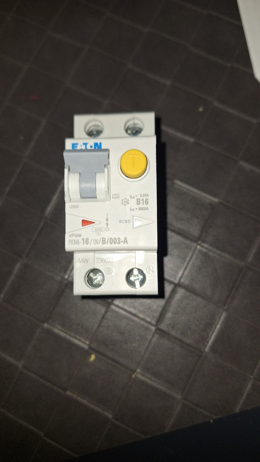 Eaton Moeller Aardlekautomaat PKN6-16/1N/B/003-A-MW, Doe-het-zelf en Verbouw, Ophalen of Verzenden, Nieuw, Eaton, Aardlekautomaat