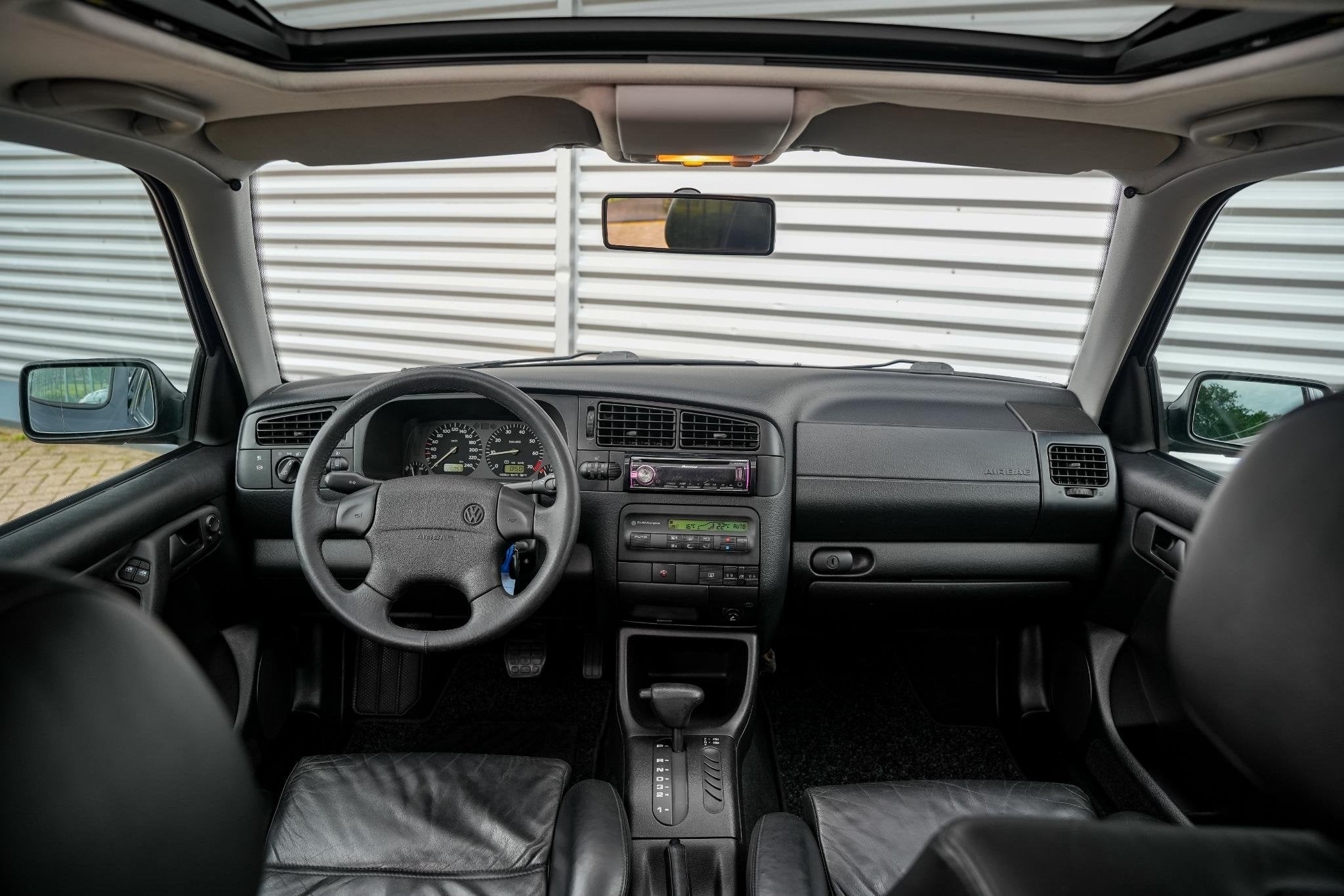 Volkswagen Golf 2.8 VR6 Schuifdak Stoelverw. Leer Airco UNIE, Stoelverwarming, Gebruikt, Blauw, 6 cilinders