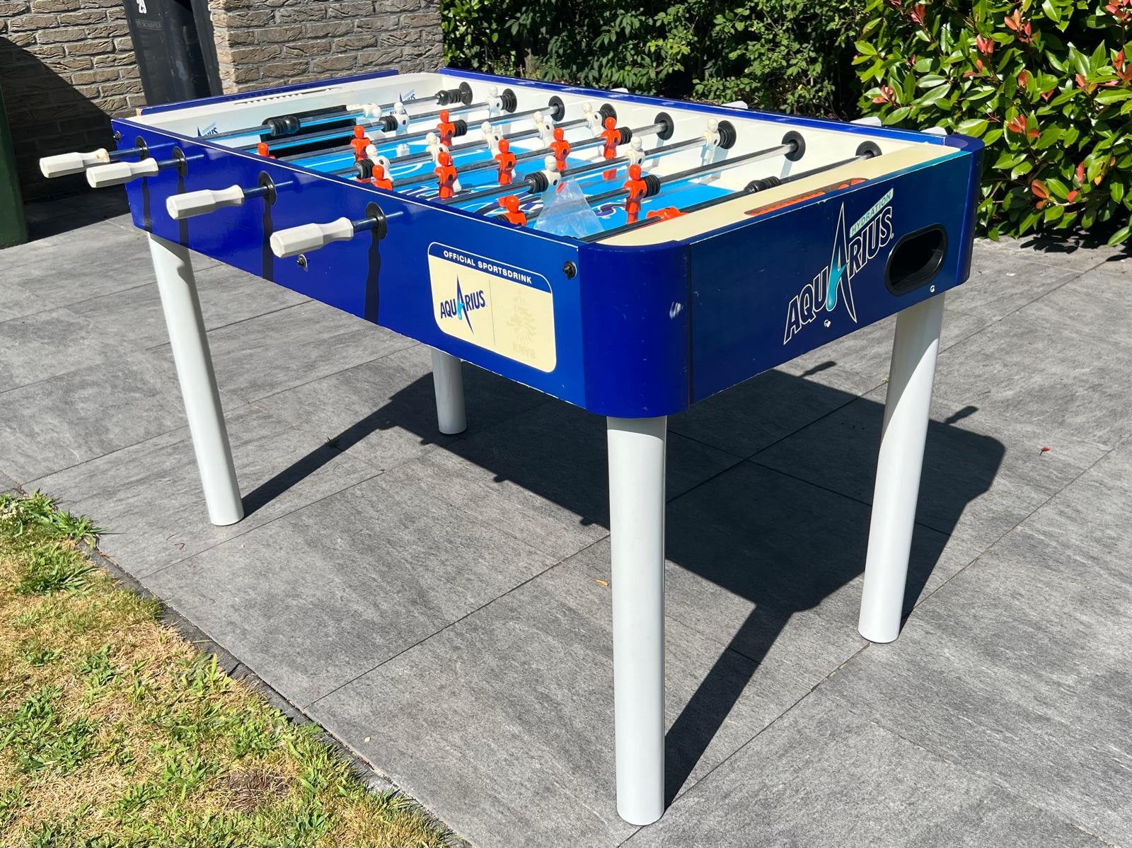 Voetbaltafel, stevig, met blauwe Aquarius opdruk, Ophalen, Gebruikt