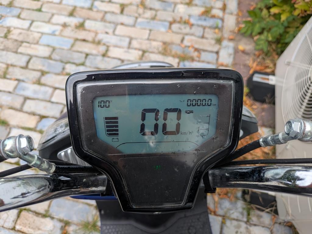 Nipponia Volty Elektrische Bromscooter - Zo goed als nieuw, Ophalen, Zo goed als nieuw, Elektrisch, Overige merken