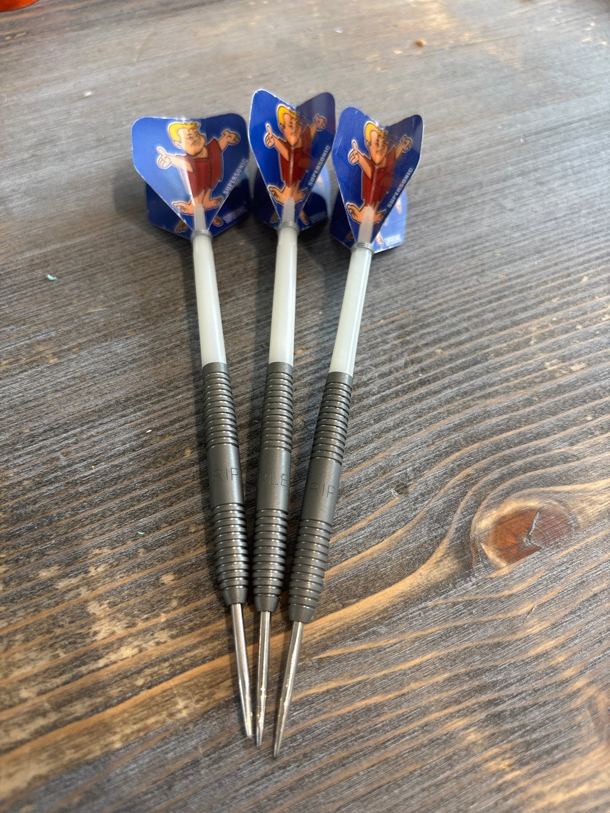 Raymond Van Barneveld Tripple B Darts 24g + zeldzame flights, Ophalen of Verzenden, Nieuw, Pijlen