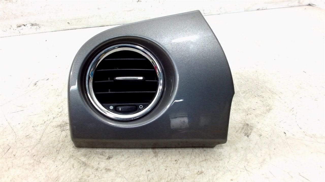 Dashboard luchtrooster links Fiat 500, Auto-onderdelen, Onderdelen@venauto.nl, Van der Ven Autorecycling B.V., Gebruikt, Ettenseweg 76, 4706 PB Roosendaal, The Netherlands