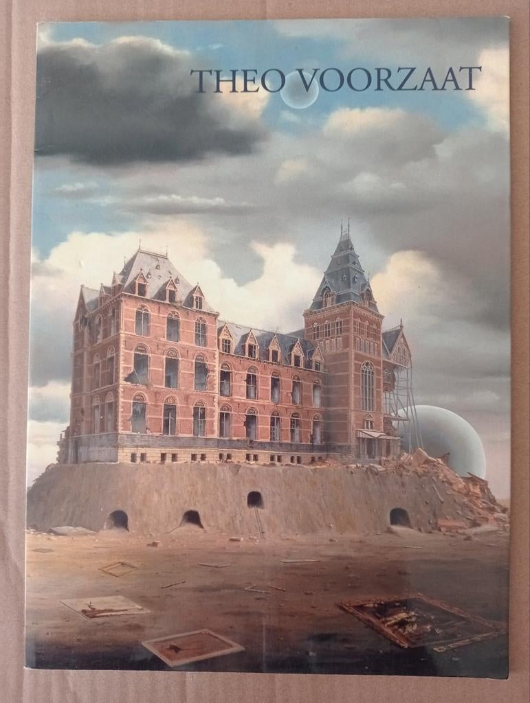 Theo Voorzaat: Kunstboek met surrealistische schilderijen, Ophalen of Verzenden, Zo goed als nieuw, Overige onderwerpen, Koen Nieuwendijk