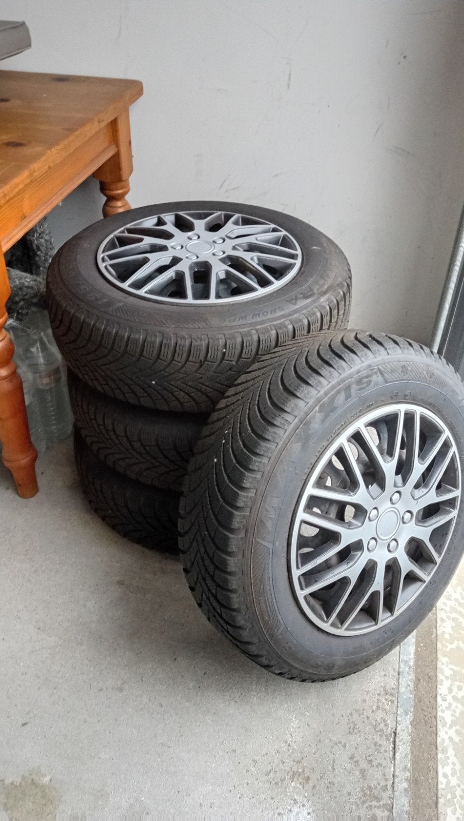 Winterbanden Maxxis 195/65 R15 91h, Auto-onderdelen, Banden en Velgen, Ophalen, Gebruikt, 15 inch, Banden en Velgen
