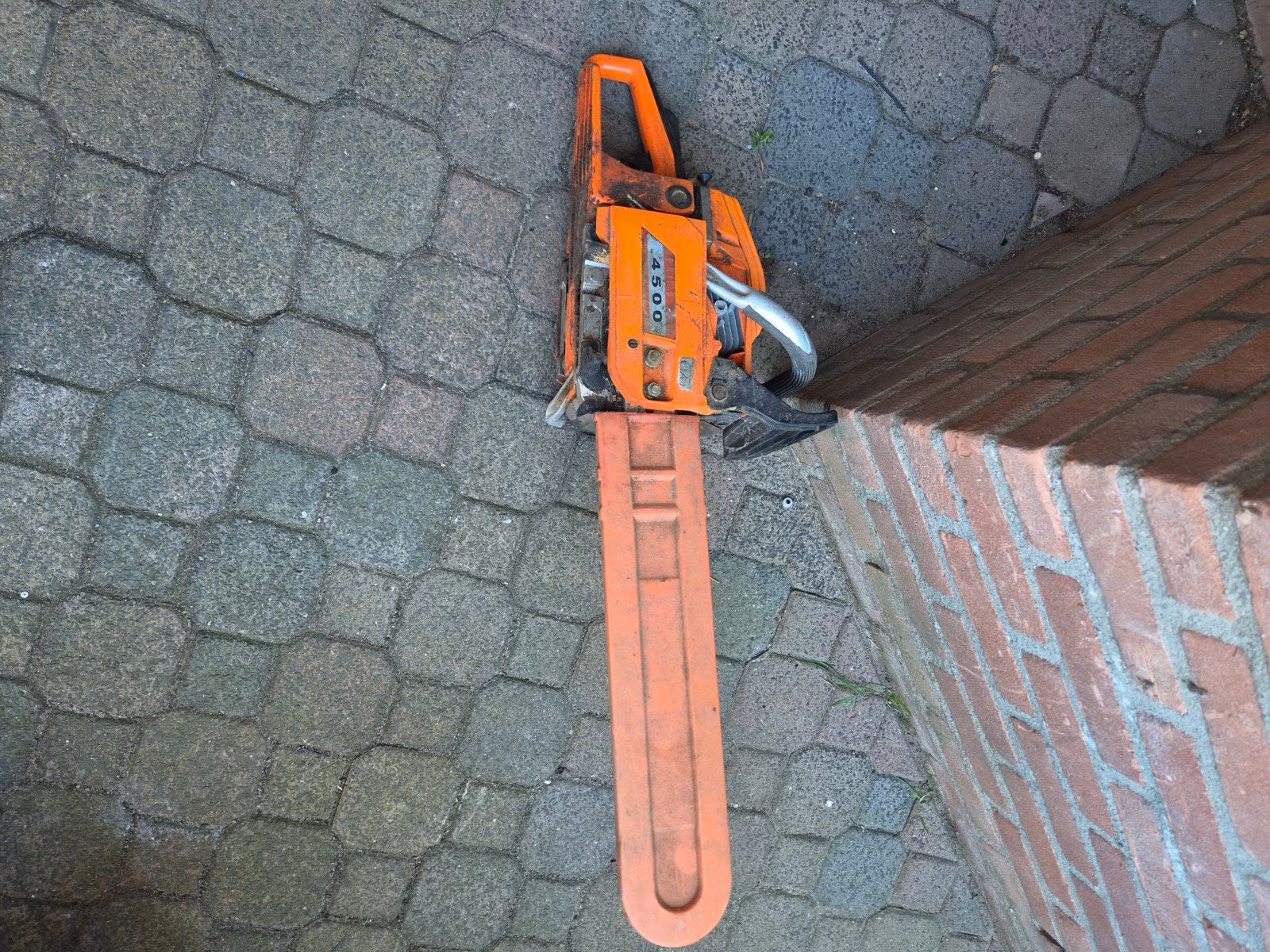 Husqvarna 4500 Kettingzaag - 50 cm blad - Schuur opruiming, Gebruikt, Kettingzaag, Ophalen of Verzenden, 30 tot 70 mm
