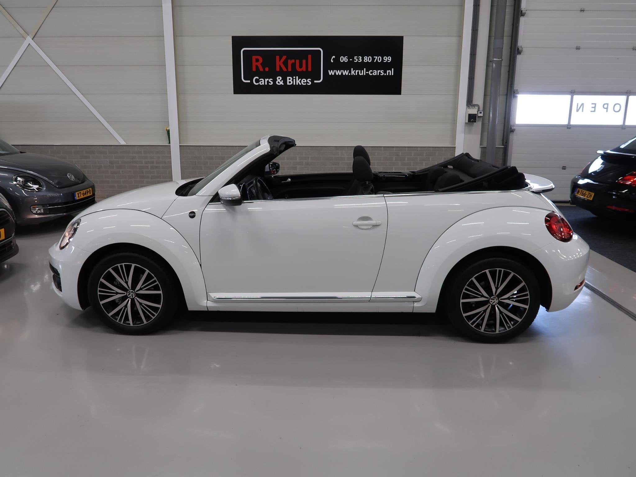 Volkswagen Beetle 1.2 TSI Sound Cabrio Automaat Navigatie Ai, Auto's, Stof, 4 cilinders, Cabriolet, 4 stoelen