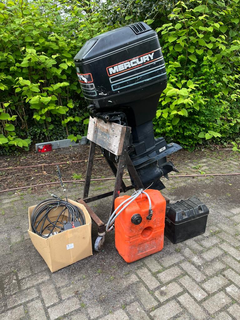 Motor Mercury 75 pk autolube langstaart., Gebruikt, Elektrische start, Ophalen of Verzenden, 30 pk of meer