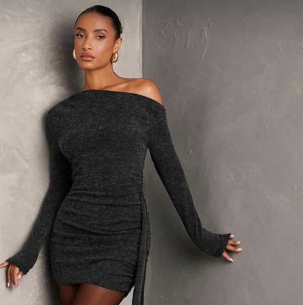 Nieuwe avond jurk party dress glitter off shoulder nieuw M, Kleding | Dames, Ophalen of Verzenden, Nieuw, Zwart, Boven de knie