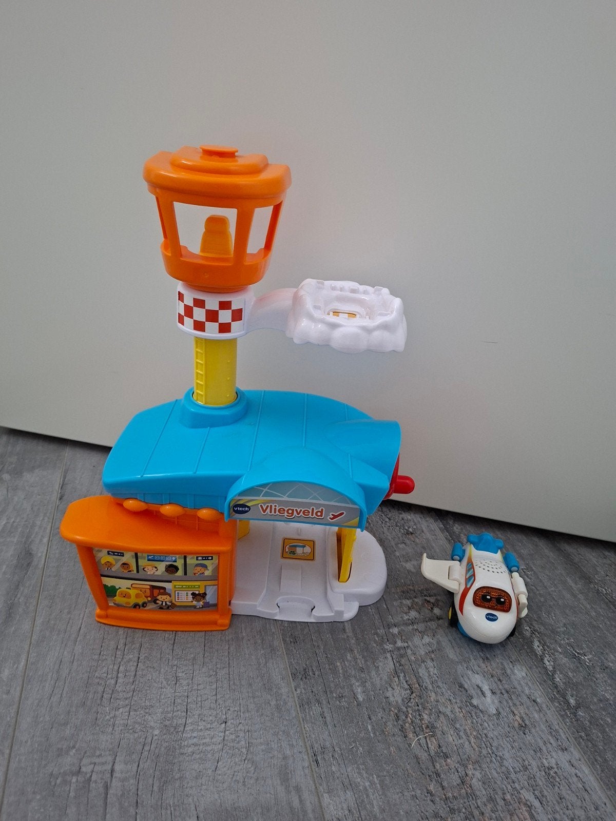 Toet toet vliegtuig, Ophalen, Zo goed als nieuw, 2 tot 4 jaar