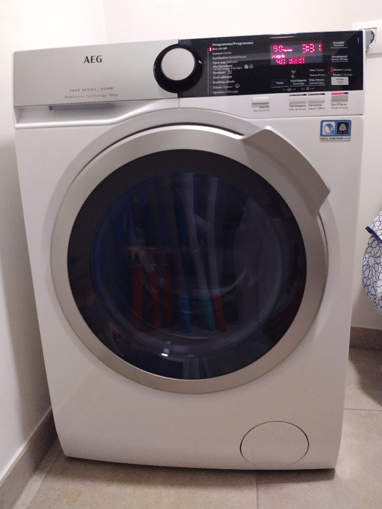 AEG 7000 Series Was- en Droogcombinatie 9/6kg (Factuur 2022), 8 tot 10 kg, Ophalen, Zo goed als nieuw, 85 tot 90 cm