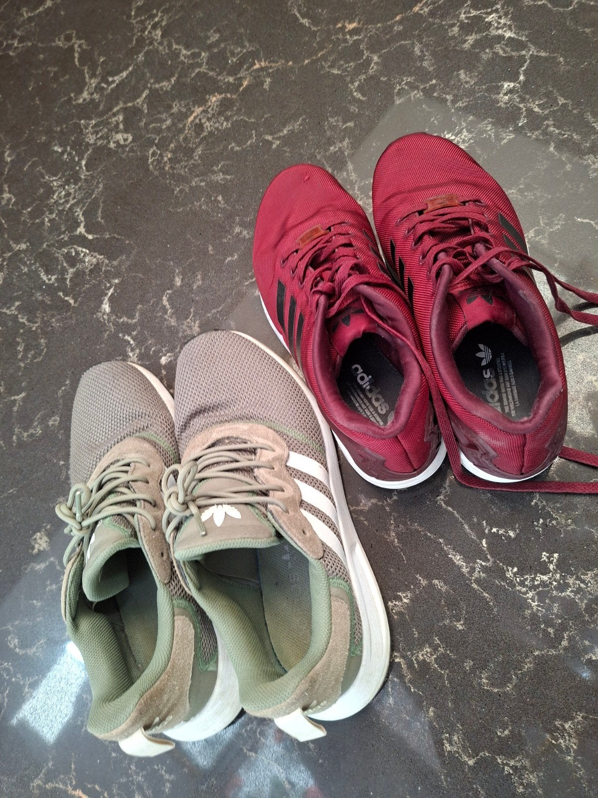 Adidas sneakers maat 43 1/3 - Rood en Groen, Ophalen of Verzenden