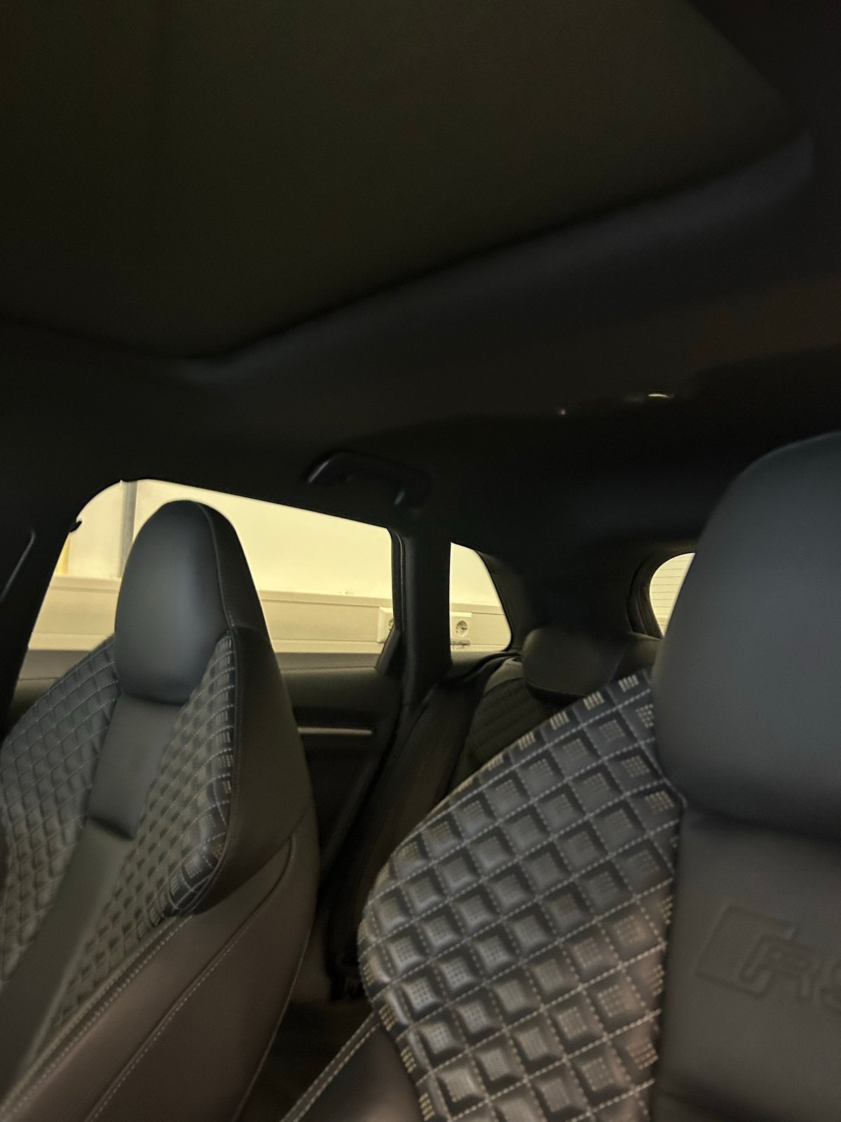 Audi RS Sportstoelen - Zwart Leder met Ruitpatroon, Auto-onderdelen, Interieur en Bekleding, Ophalen, Gebruikt, Audi
