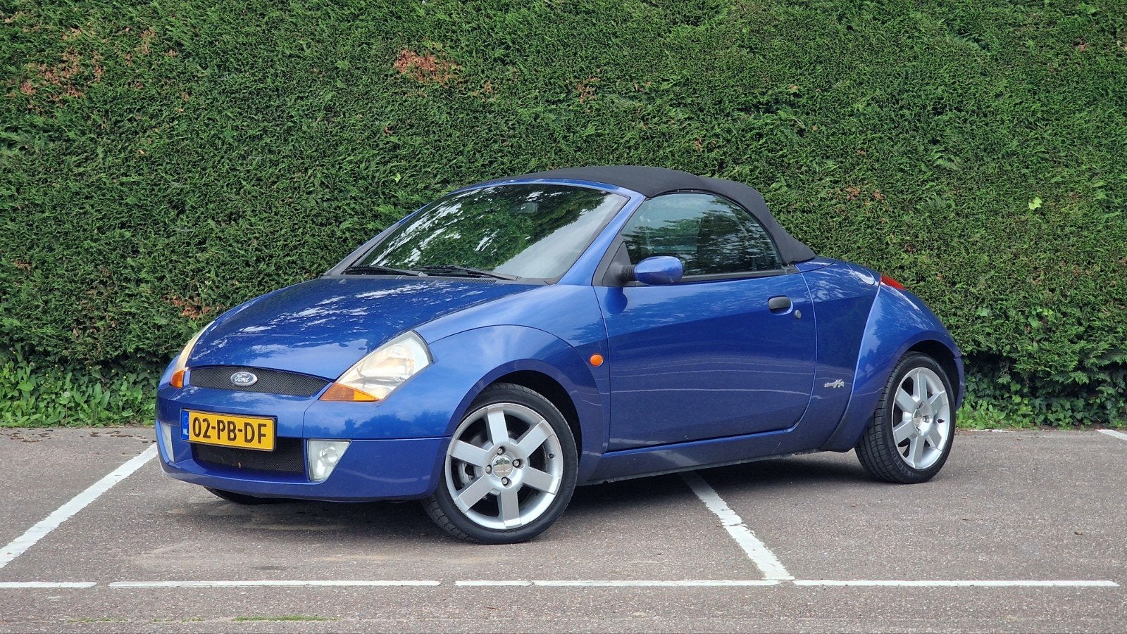 Ford Ka 1.6 '04 /STOELVW/GAAF!/LEDER/AC/POWERFILTER/, 40 €/maand, Blauw, Bedrijf, Handgeschakeld
