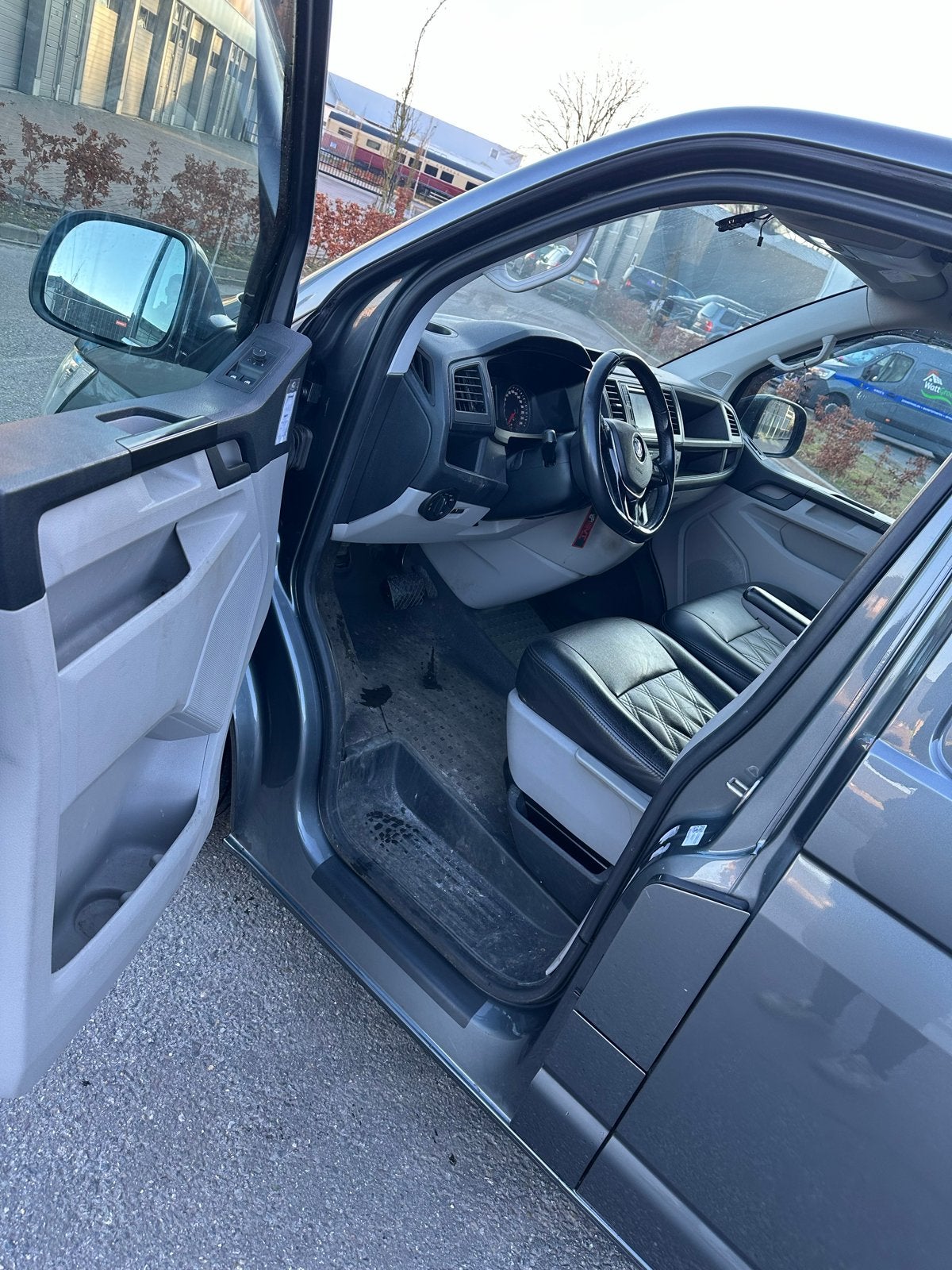 Foto 10 van Volkswagen Transporter 2.0TDI 110KW 2017