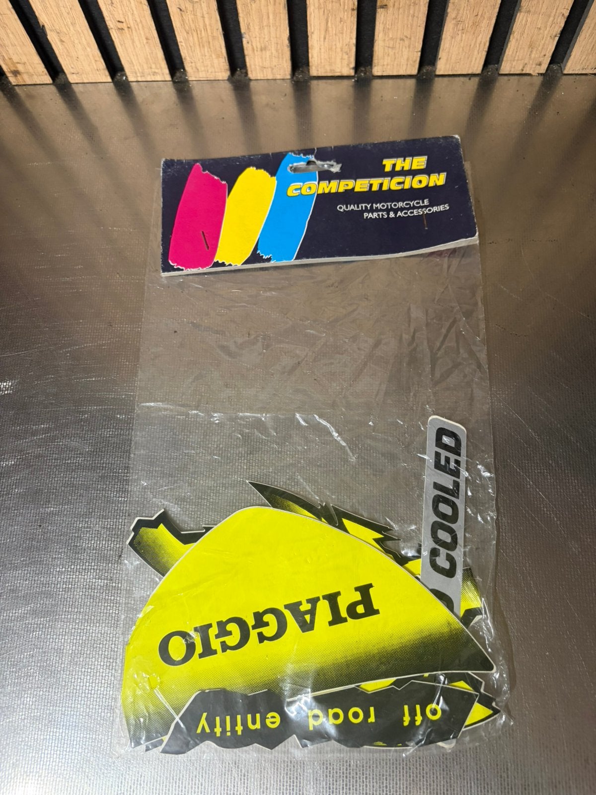 piaggio ntt sticker set, Ophalen