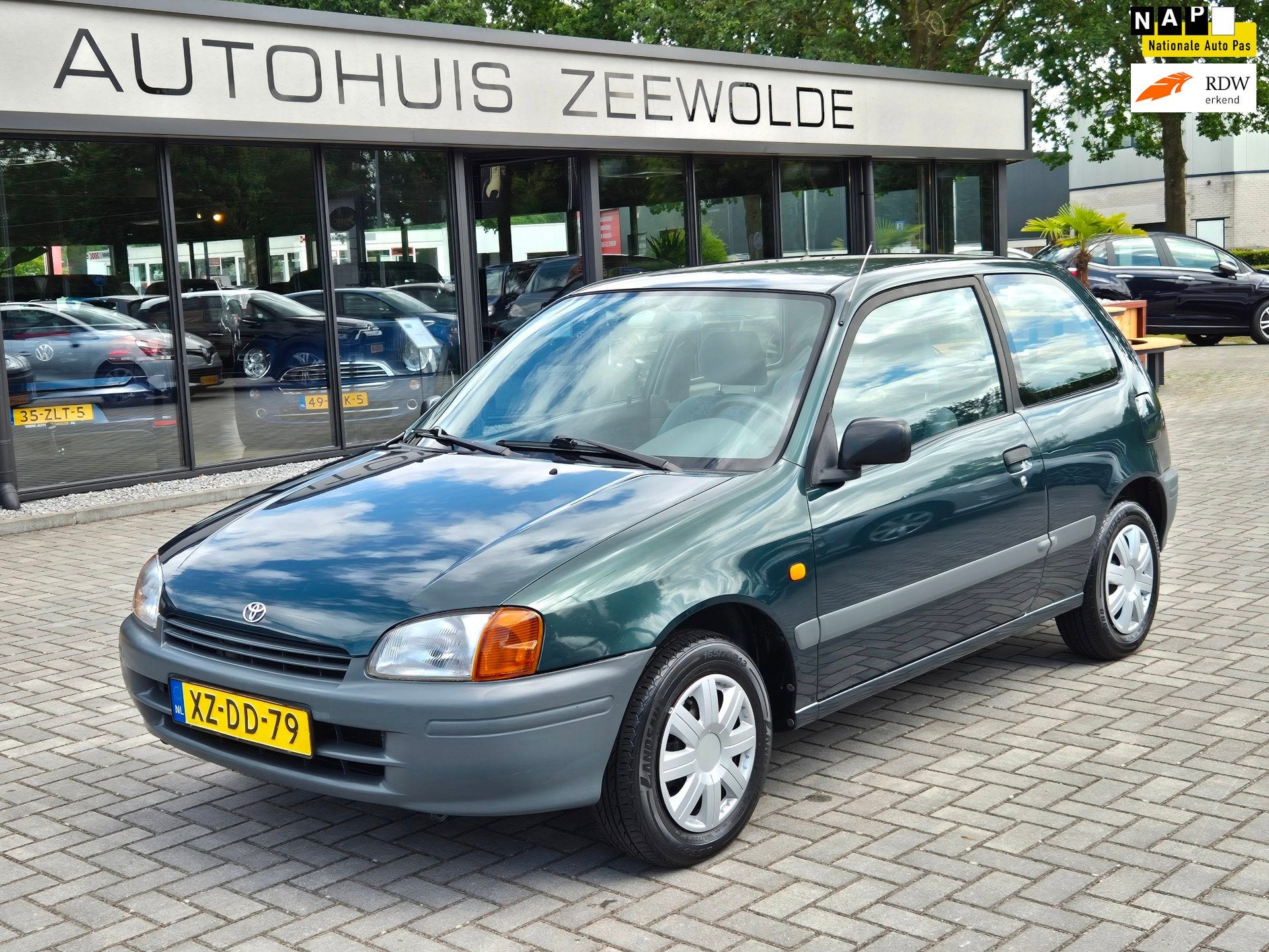 Toyota Starlet 1.3-16V XLi AUTOMAAT NAP!, Metallic lak, Gebruikt, 4 cilinders, 400 kg