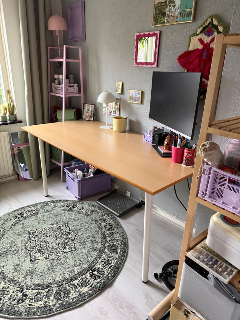 Bureau met groot houtkleurig blad en witte poten, Huis en Inrichting, Tafels | Eettafels, Ophalen, Gebruikt, 50 tot 100 cm, 150 tot 200 cm