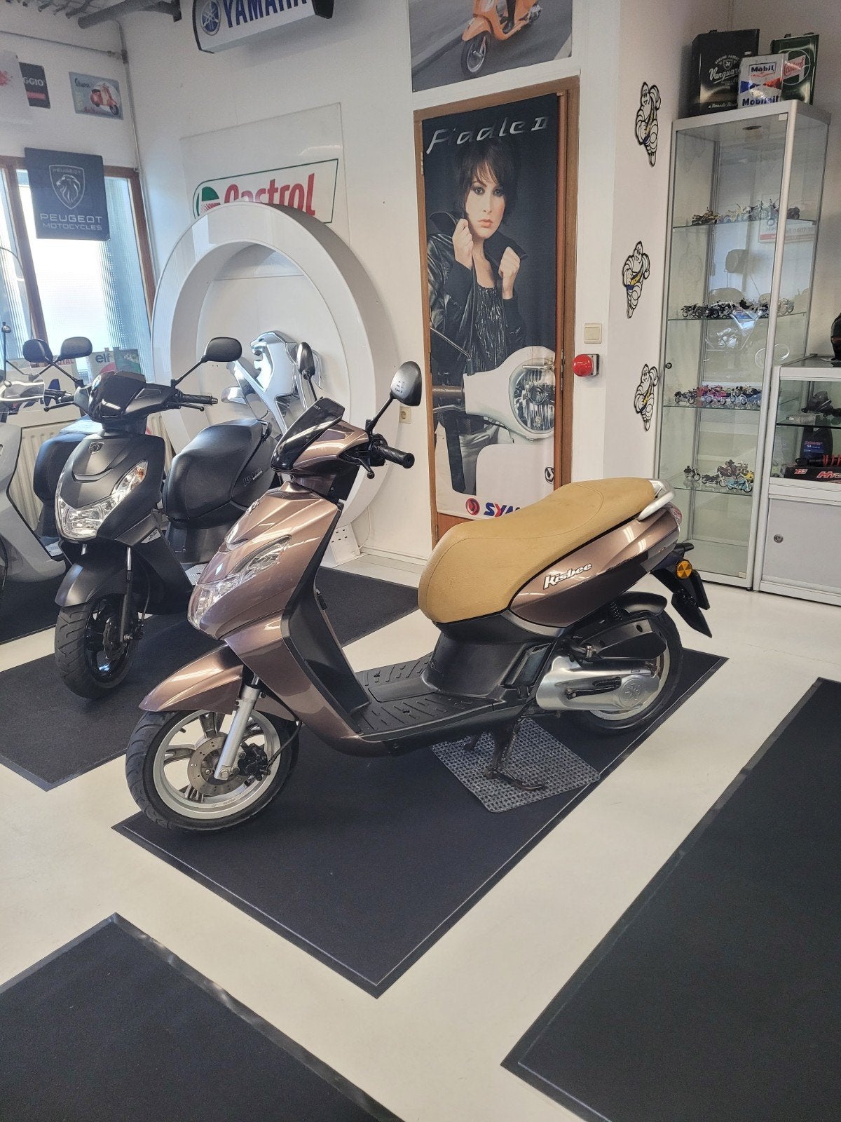 Peugeot kisbee AANBIEDING!!!, Zo goed als nieuw, Benzine, Peugeot, Peugeot