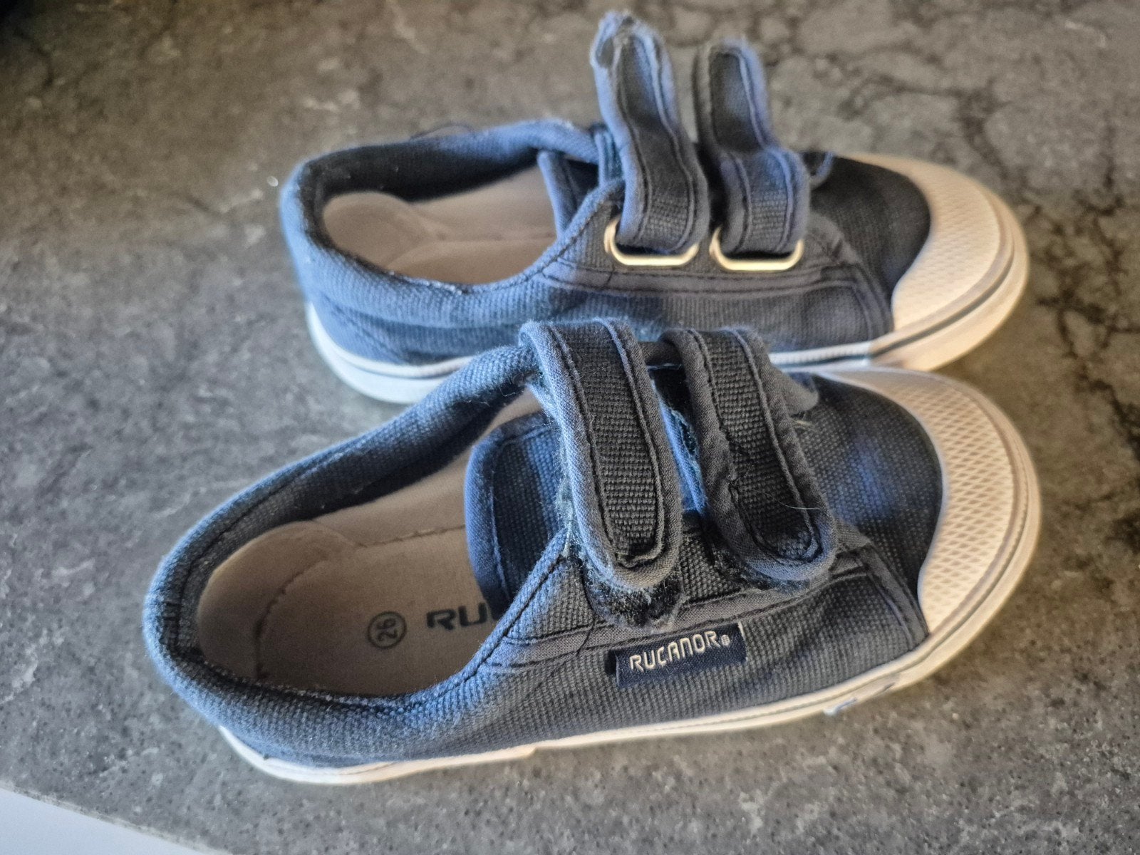 Rucanor gymschoenen - maat 26 (naam staat erop), Ophalen, Gebruikt, Sportschoenen, Rucanor
