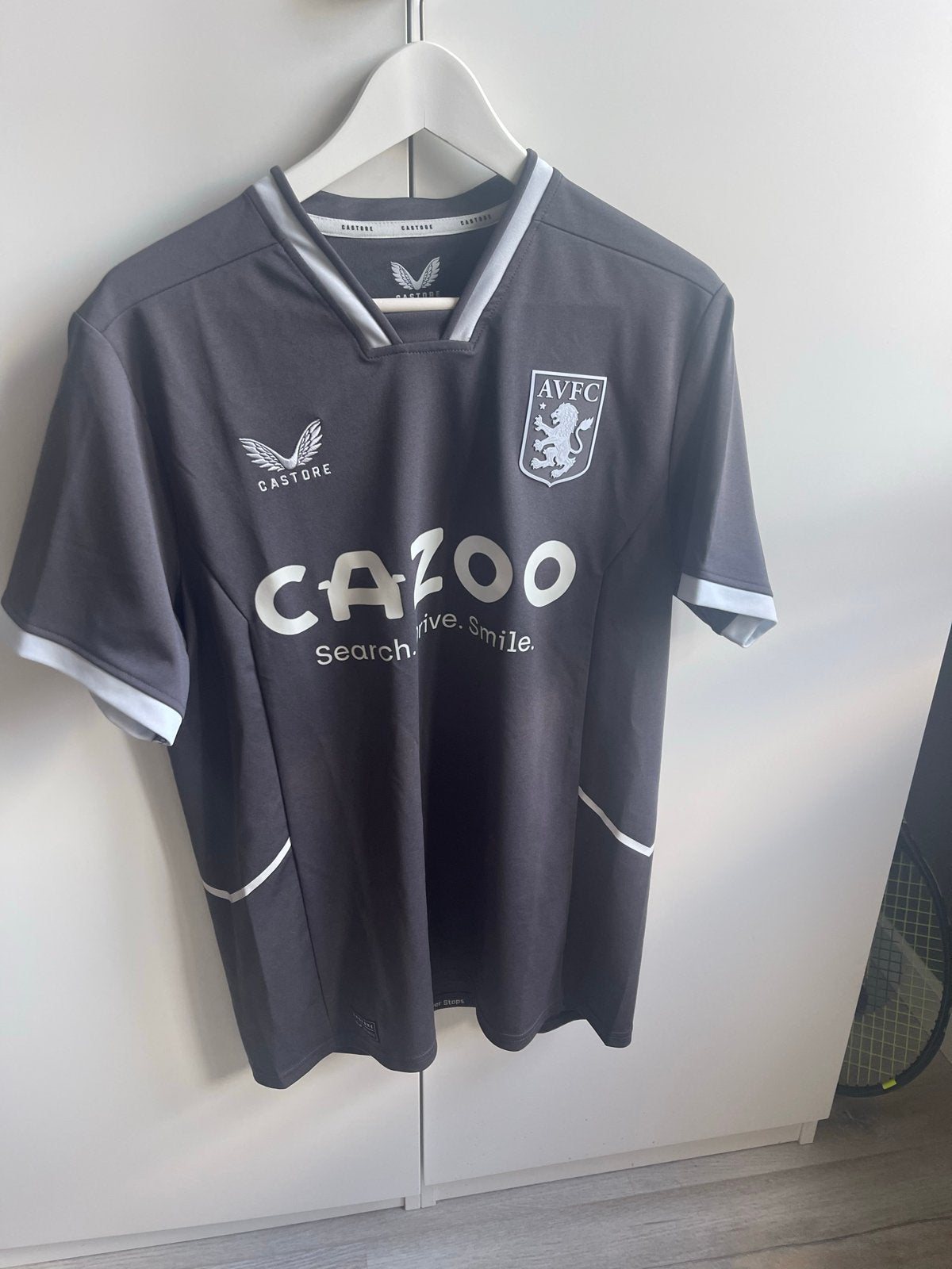 Aston Villa thuisshirt keeper 2022-2023 Martinez Maat M, Verzenden, Zo goed als nieuw, Maat 48/50 (M), Grijs