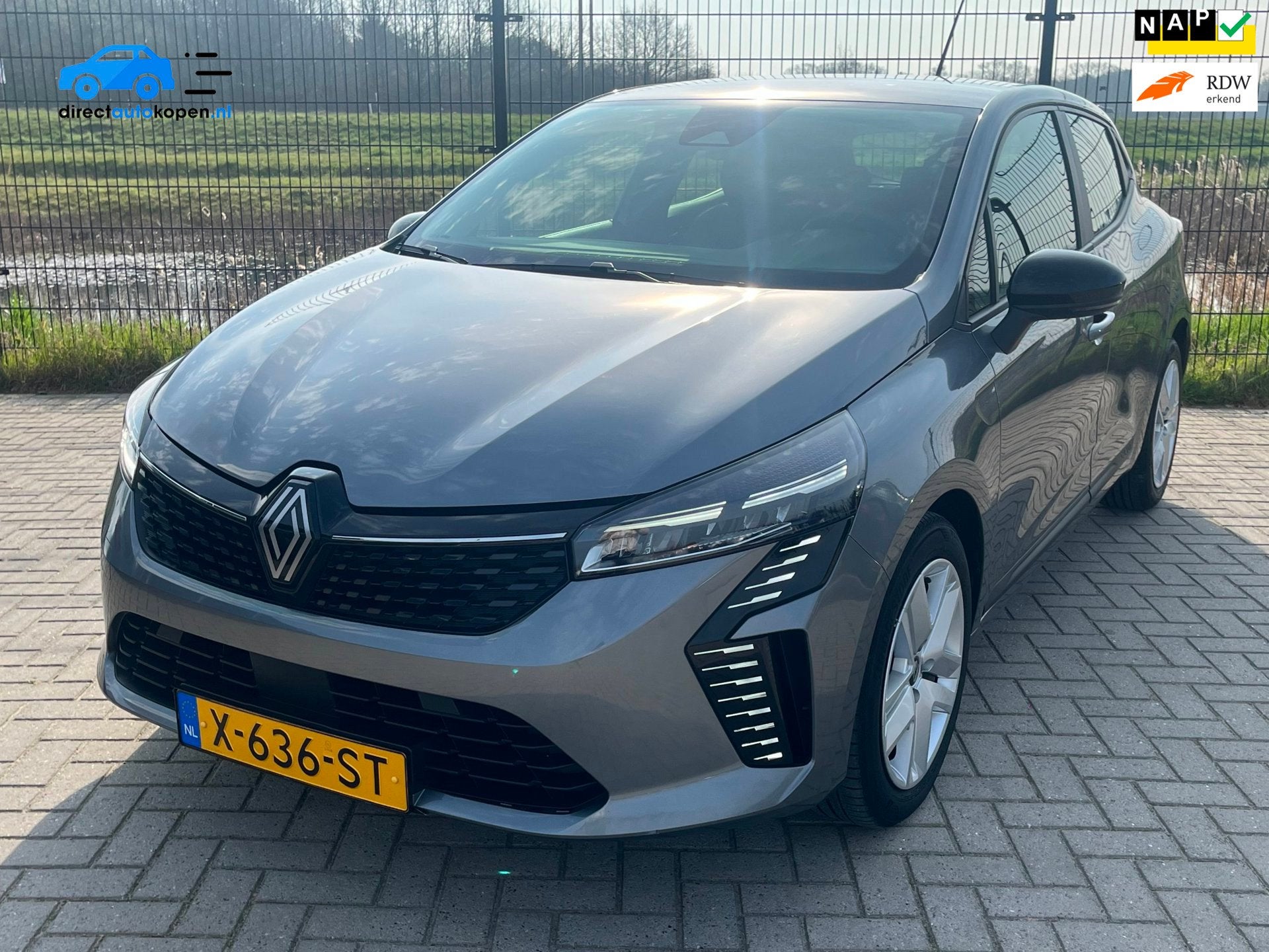 Renault Clio 1.0 TCe 90 GPF evolution | Carplay | NAVI|, Voorwielaandrijving, Stof, Gebruikt, 49 €/maand