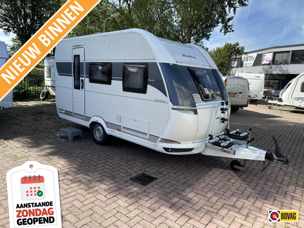 Hobby On Tour 390 SF, Nieuwstaat, voortent, (zondag open), Caravans en Kamperen, Schokbreker, Hobby, Bedrijf, Treinzit