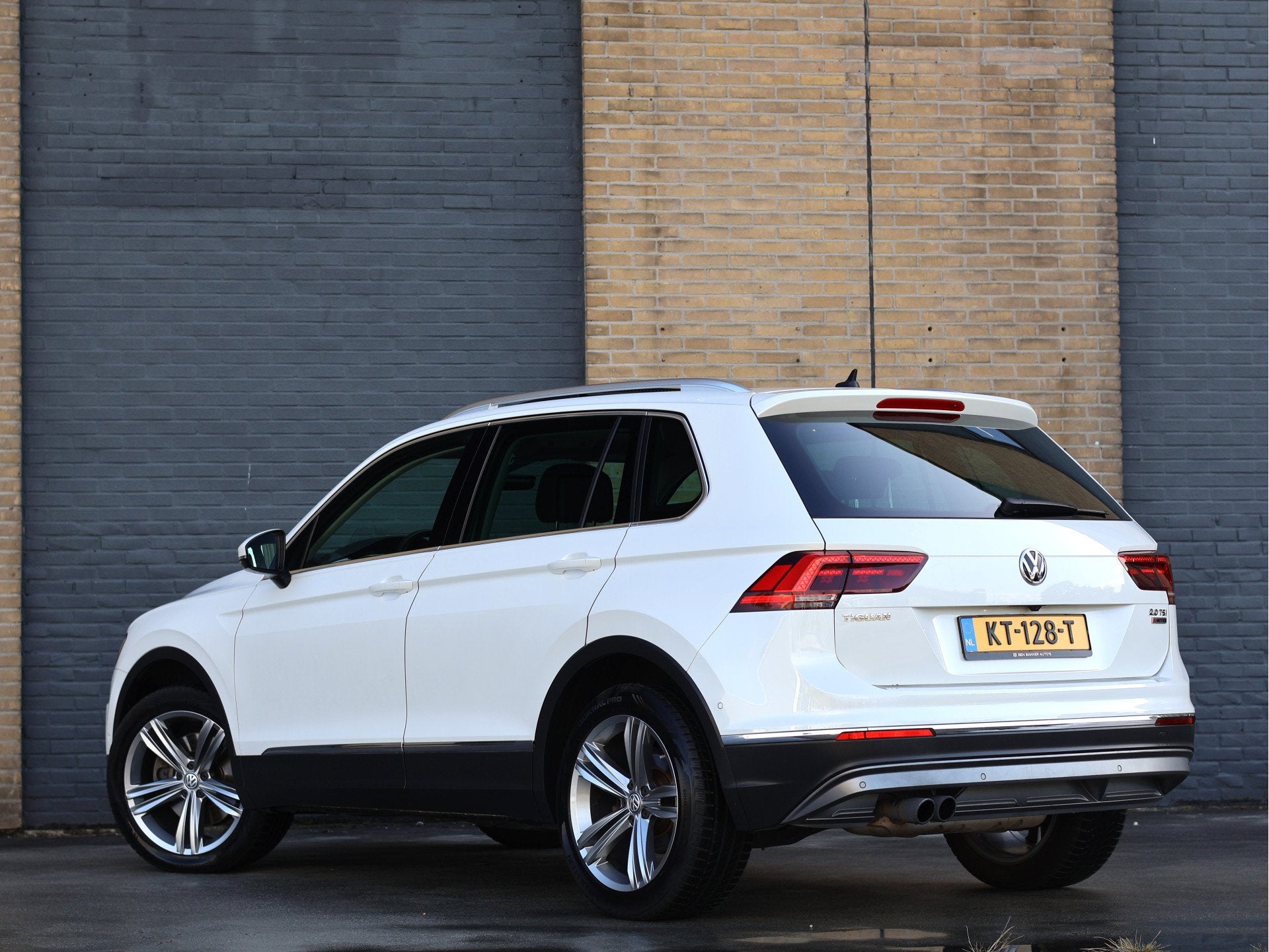 Volkswagen Tiguan 2.0 TSI 4Motion Highline DSG | Pano | Ergo, Automaat, Gebruikt, 4 cilinders, 1984 cc