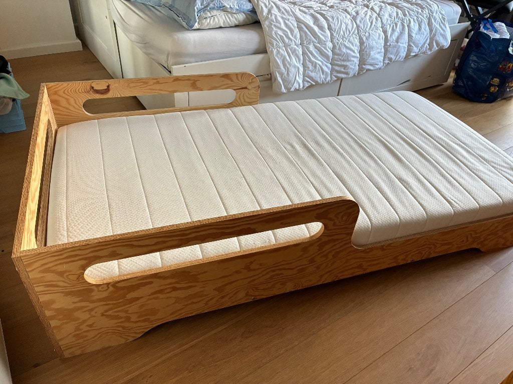 Leuk bed, Petit Puk Lout kinderbed, Kinderen en Baby's, Kinderkamer | Bedden, 70 tot 85 cm, 140 tot 160 cm, Zo goed als nieuw