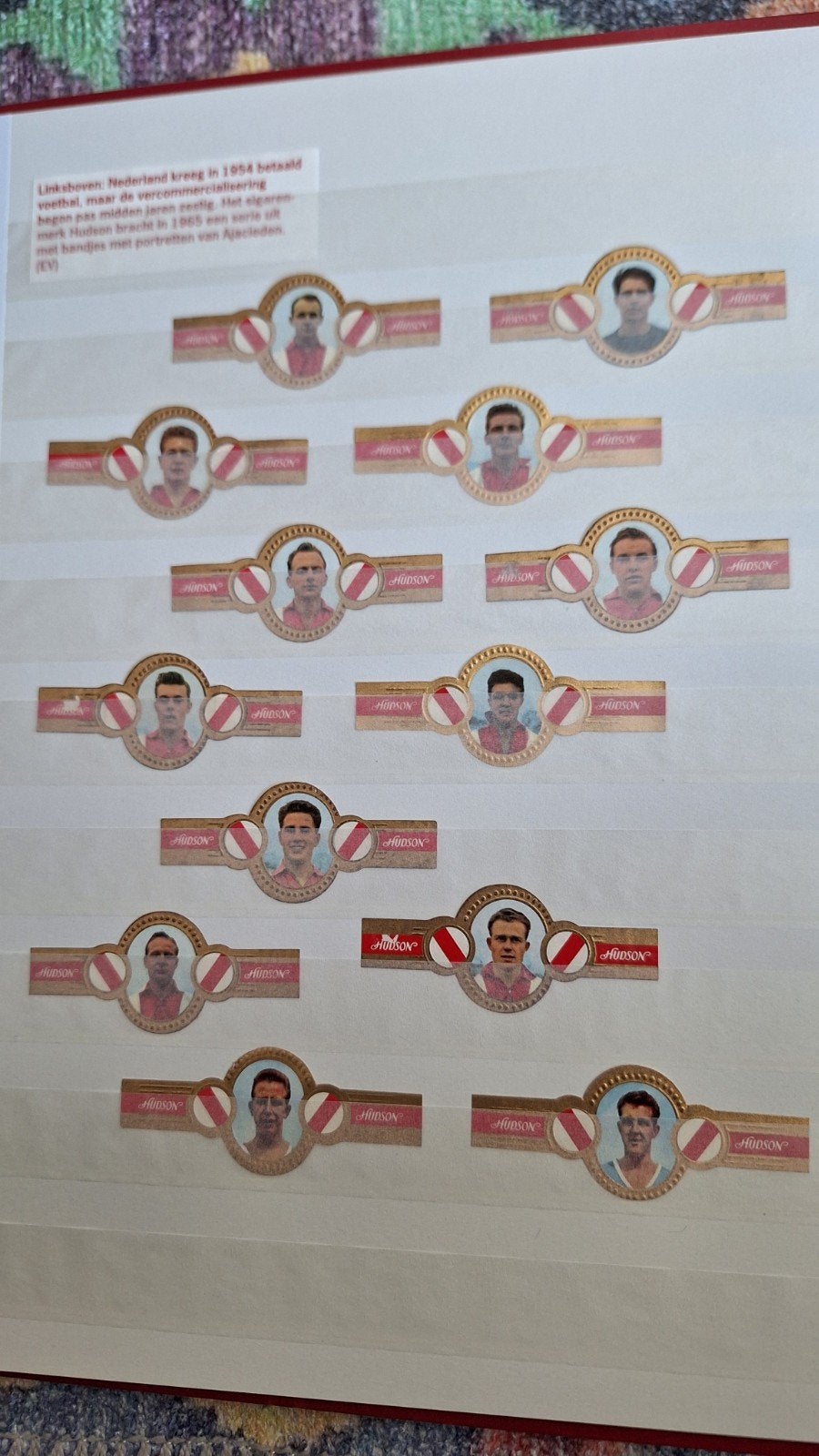 Voetbal sigarenbandjes HUDSON 1965, Verzamelen, Rookartikelen, Aanstekers en Luciferdoosjes, Ophalen of Verzenden, Gebruikt, Sigarenbandjes