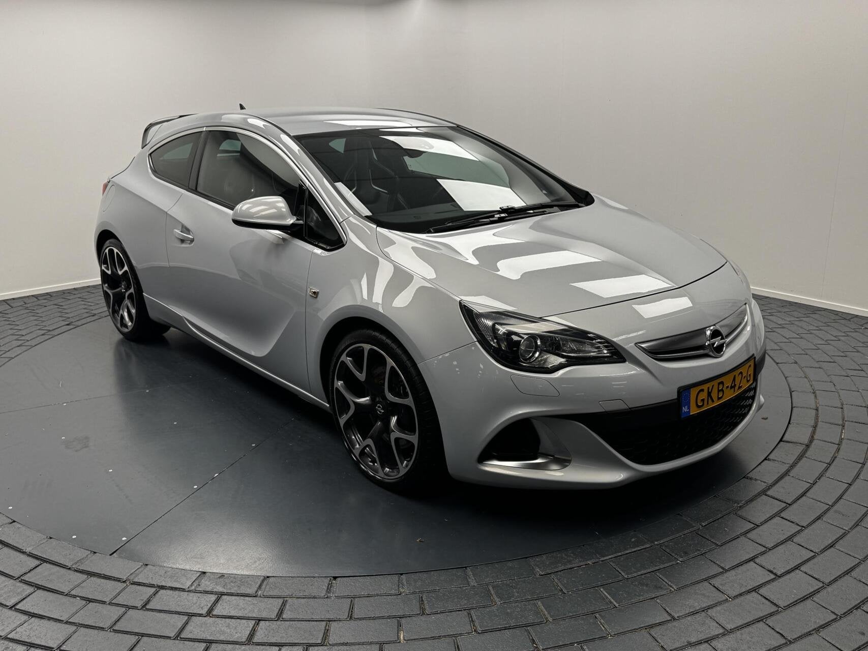 Opel Astra GTC 2.0 Turbo OPC 280PK Navigatie-Cr.contr-Clima-, Auto's, Gebruikt, 4 cilinders, Met garantie (alle), Leder