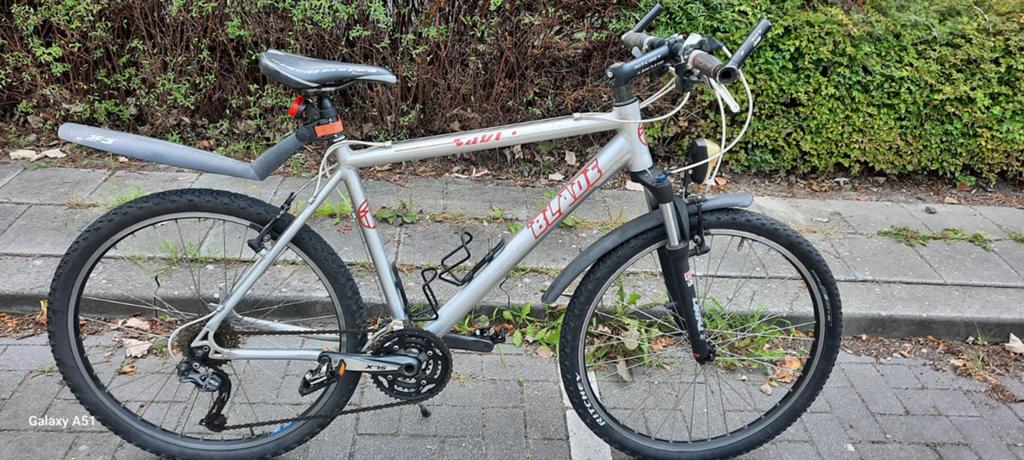 Jongensfiets 26 inch 21 Versnellingen, Fietsen en Brommers, 26 inch, Minder dan 49 cm, Zo goed als nieuw, Meer dan 20 versnellingen